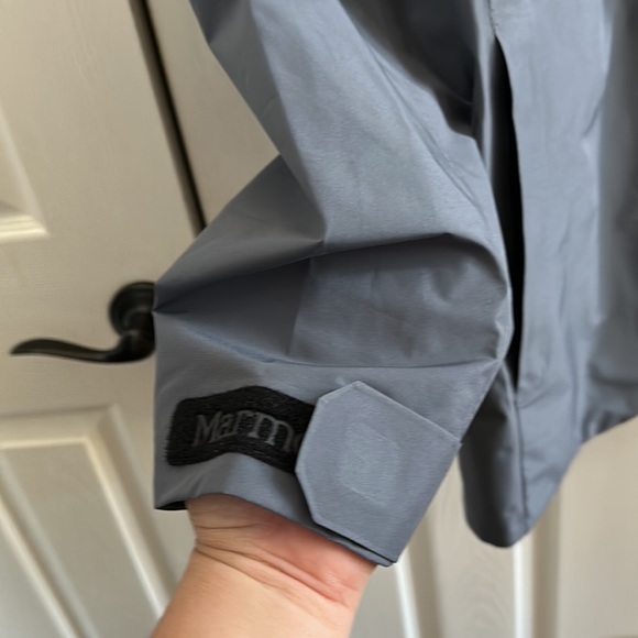 COPY - New with Tags Marmot rain jacket - Picture 6 of 10